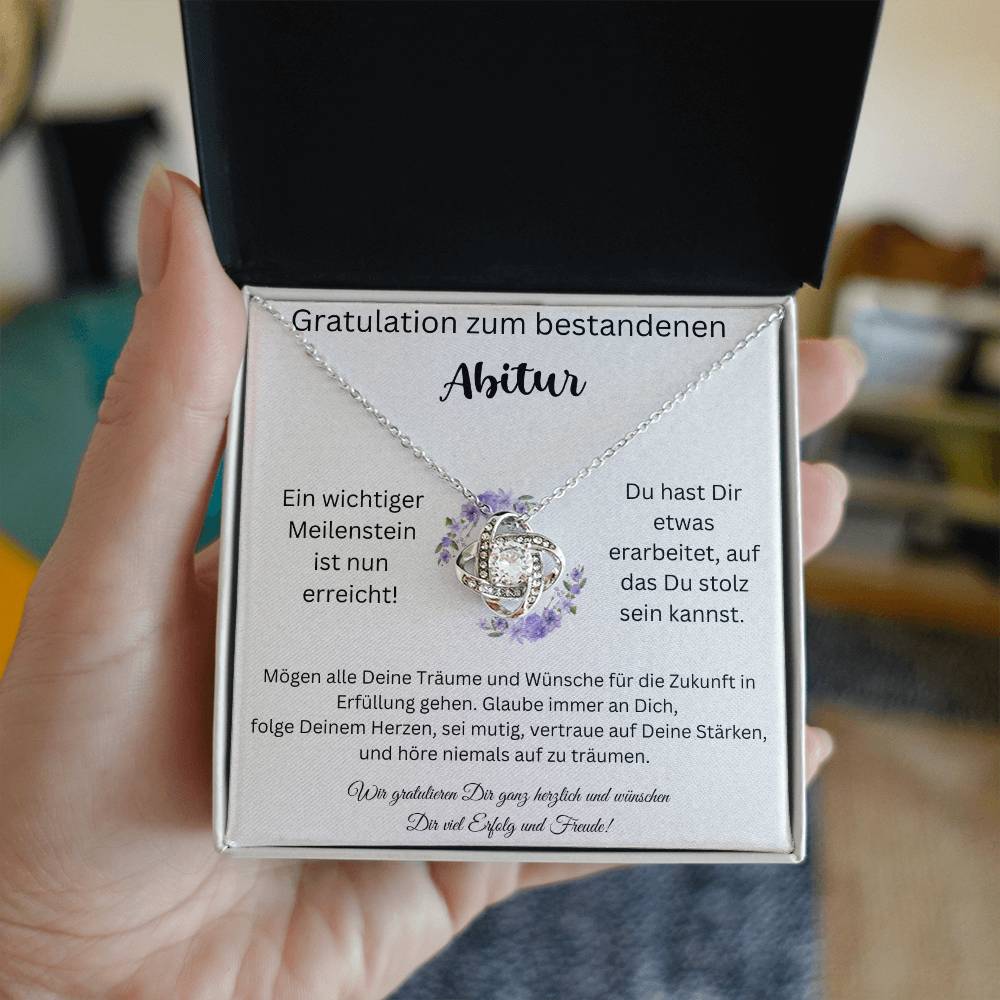 Ein Wichtiger Meilenstein Ist Nun Erreicht - Love Knot Necklace