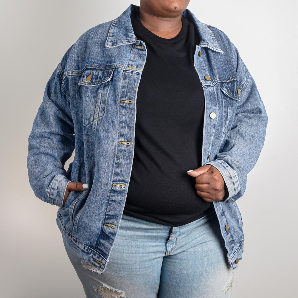 The Queen Has Retired - Oversized Women